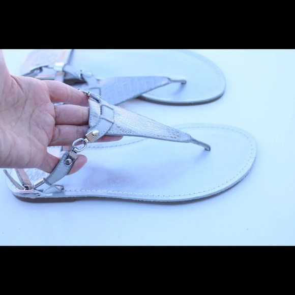 NWOT Vince Camuto Itelli sandals - Picture 2 of 6
